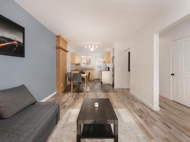 Charmant Appartement Meublé à Louer à Greenfield Park Emplacement Idéal et Confort Assuré !