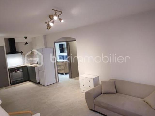Charmant appartement meublé au cœur d Alleins, à louer !