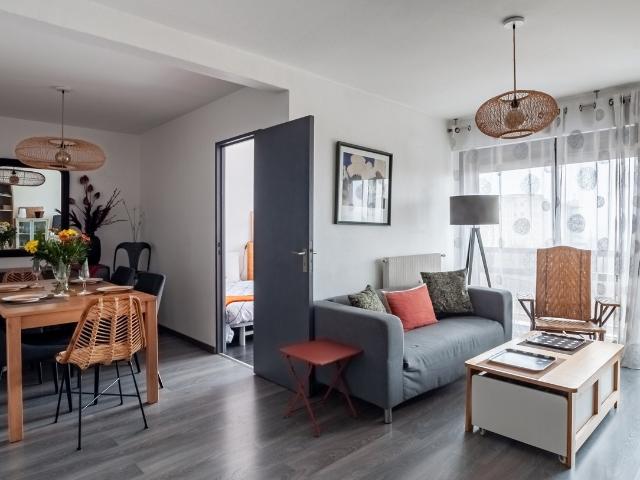 charmant appartement meublé de 66m² avec balcon et parking proximité a20