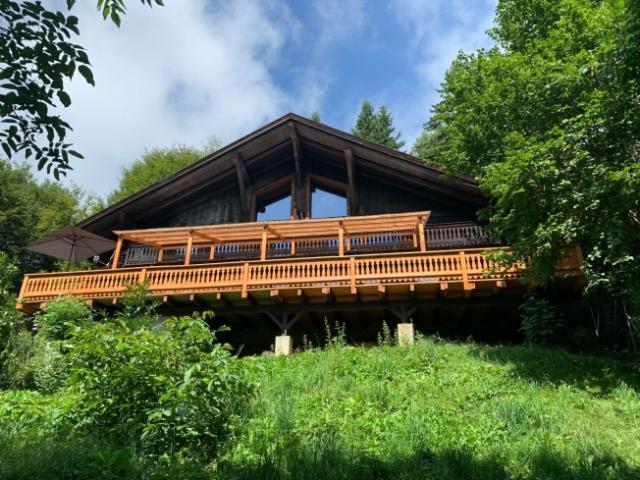 Charmant chalet situé entre Morgins et Troistorrents avec 5.5 pièces dans un cadre idyllique