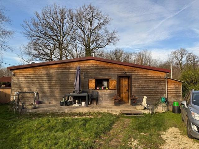 Charmant Chalet à EGRISELLES LE BOCAGE