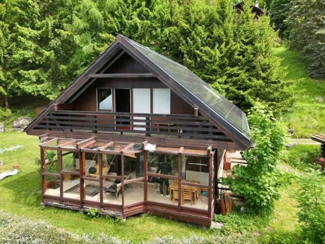 Charmant chalet sur parcelle verdoyante