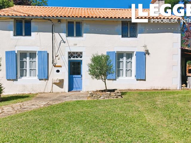 Charmant complexe de gîtes: 4 maisons, piscine chauffée, cadre paisible et plein de charme