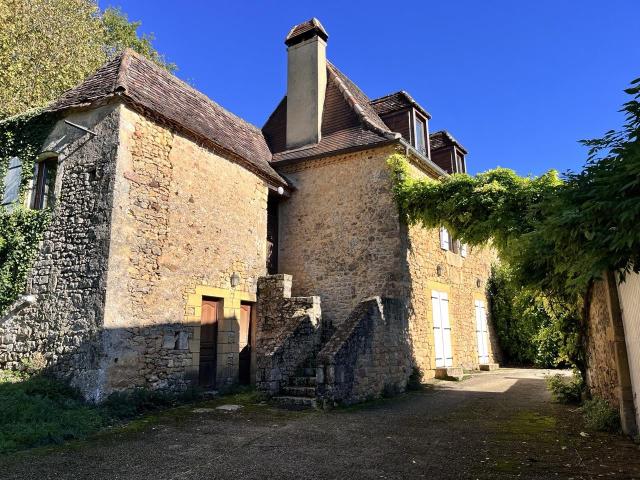 Charmant Corps De Ferme 130m² Le Buisson de Cadouin