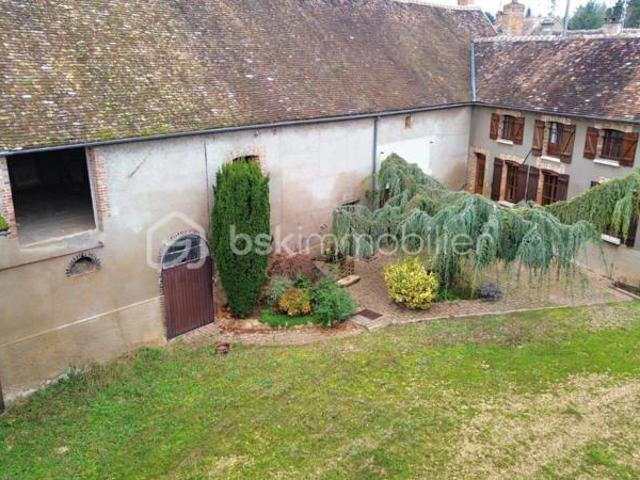 Charmant corps de ferme à rénover