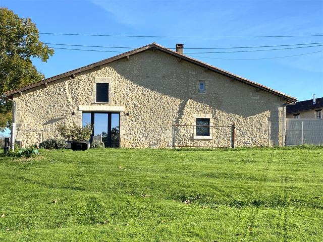 Charmant cottage en pierre près de Brantôme – cadre paisible. 182m² Brantôme