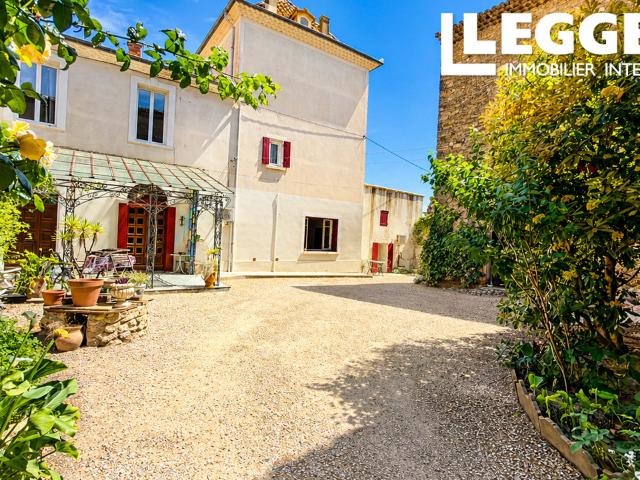 Charmant domaine de caractère au cœur des vignes, à 10 minutes de Pézenas