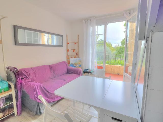 Charmant duplex avec deux terrasses dans un cadre verdoyant à Peymeinade
