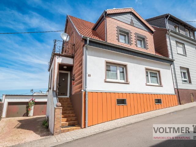 CHARMANT Ein bis Zweifamilienhaus mit Dachterrasse und schönem Garten in Dudweiler!
