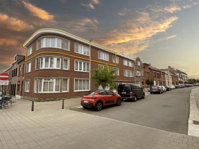 Charmant en Lichtrijk Dakappartement nabij Centrum Hasselt