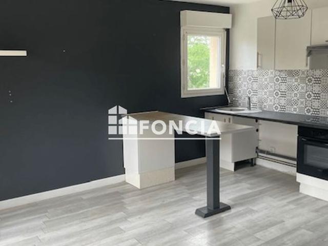 Charmant F2 en duplex avec place de paking à deux pas du centre ville