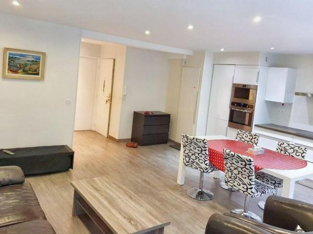 Charmant F4, vue imprenable sur Paris