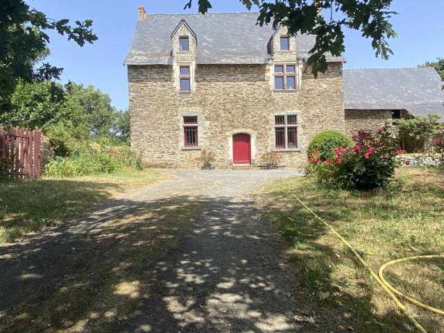 Charmant manoir restauré en Mayenne 230m² Château Gontier sur Mayenne