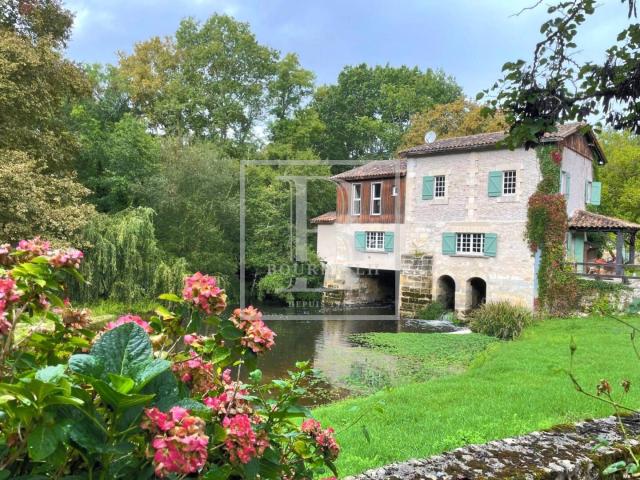 Charmant moulin du XVIIIème proche de Libourne