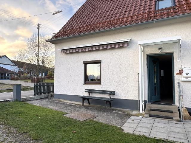 Charmant, solide, ausbaufähig ist dieses Einfamilienhaus in Walkertshofen