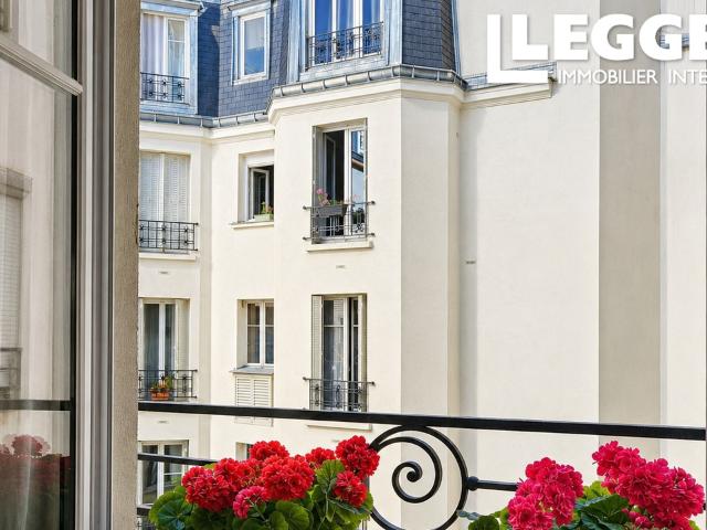 Charmant Studio 11m² Paris 15e | Porte de Versailles Métro Ligne 12 270m | 4ᵉ étage + ascenseur | Calme