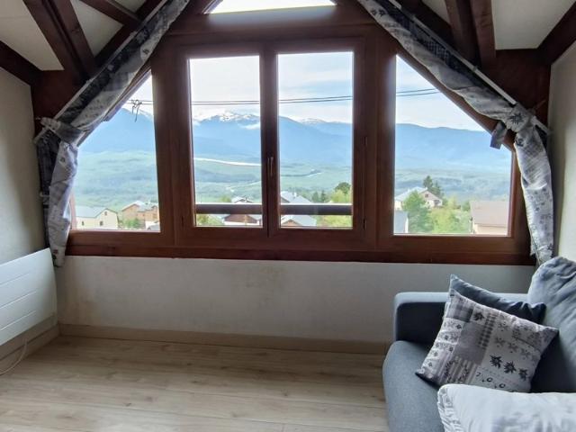 CHARMANT STUDIO CABINE AVEC MEZZANINE