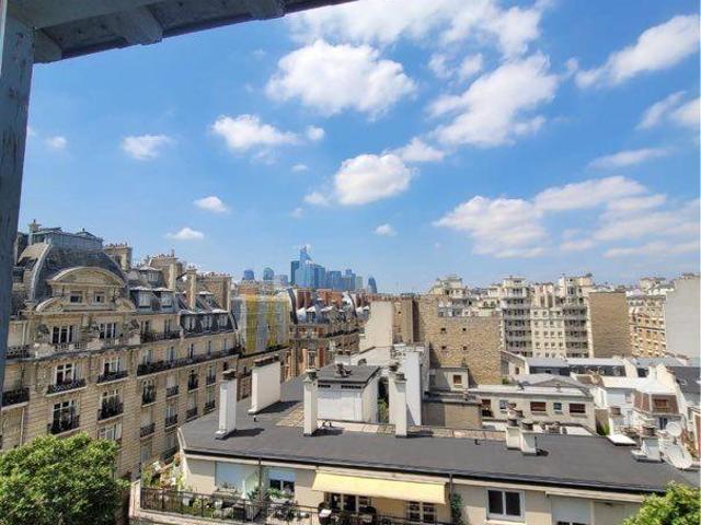 Charmant studio dans immeuble classé Neuilly