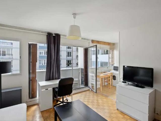 Charmant Studio dans le dynamique 11ème arrondissement