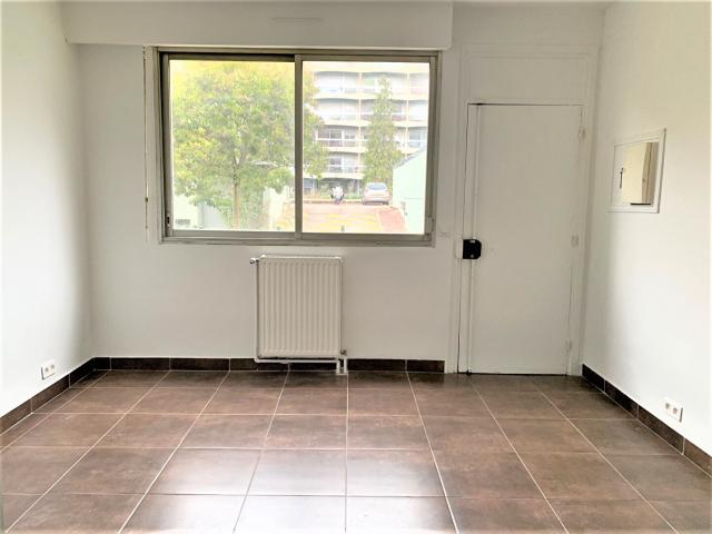 Charmant studio de 18 m2 avec jardinet _ Rez de chaussée