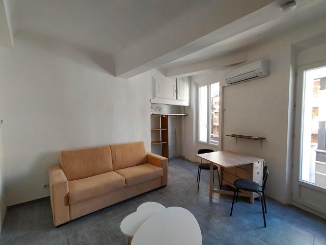 Charmant studio meublé avec balcon Lumineux et fonctionnel
