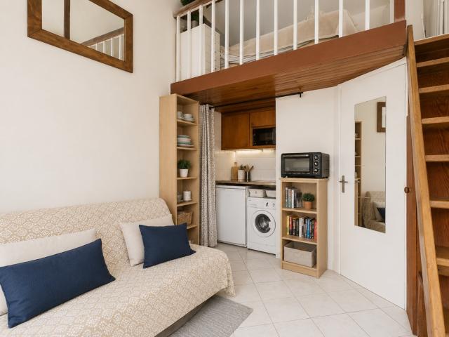 Charmant studio meublé avec mezzanine et terrasse Bois Colombes 92270