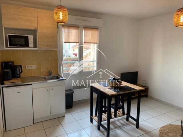 A LOUER CHARMANT STUDIO MEUBLE TOULON