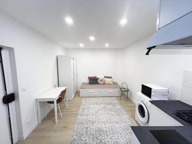Charmant studio meublé rénové