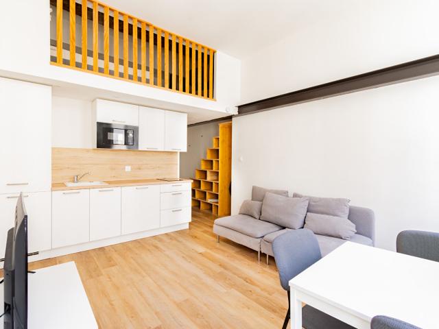 Charmant studio / T1 de 32m2 Rue de Rome Mezzanine