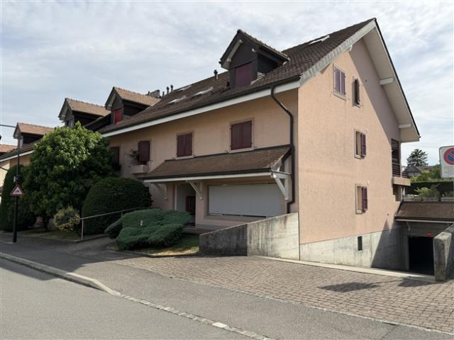 Charmante 3,5 Zimmer Wohnung – 1. Stock im Herzen von Givrins