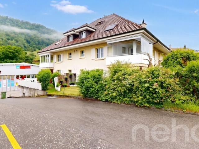 Charmante 3.5 Zimmerwohnung mit offener Galerie und Cheminée