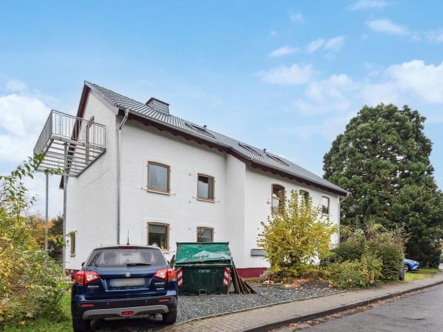 Charmante 3 Zimmer Dachgeschosswohnung mit Balkon