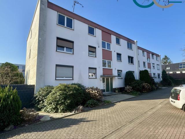 Charmante 3 Zimmer Erdgeschosswohnung mit Balkon und Renditepotenzial in Top Lage von Brinkum!