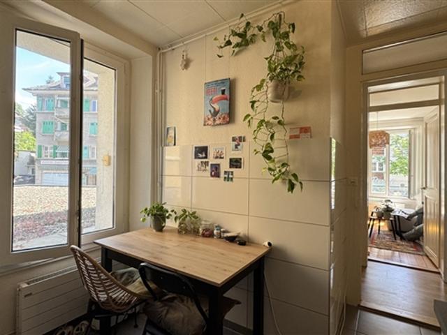 Charmante 3 Zimmer Wohnung im ersten Stock in Lausanne