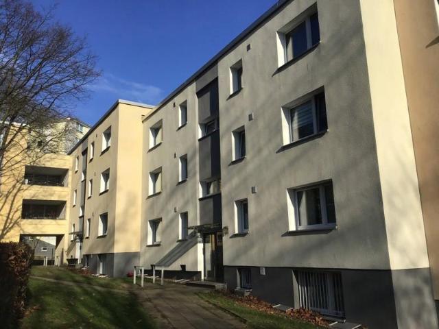 Charmante 3 Zimmer Wohnung mit Balkon zur Gartenseite!