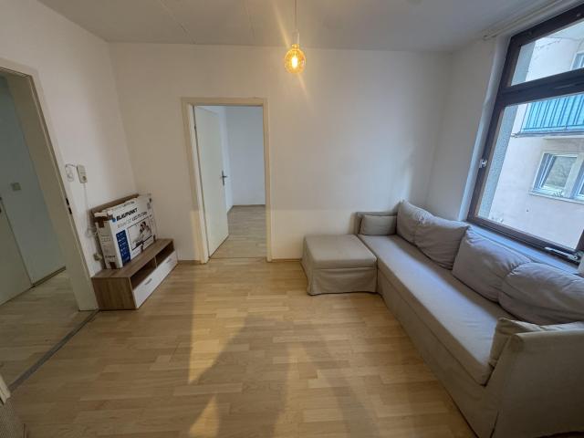 Charmante 3 Zimmer Wohnung mit Frankfurter Bad in bester Nordend Lage