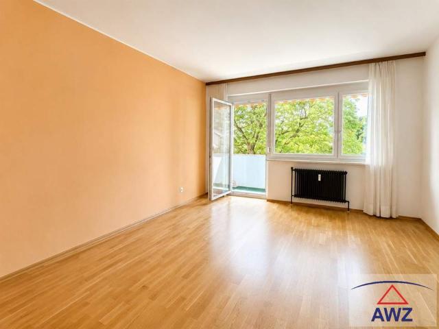 Charmante 3 Zimmer Wohnung mit Südbalkon in ruhiger Ortsrandlage von Timelkam! Leistbar & vielseitig nutzbar!
