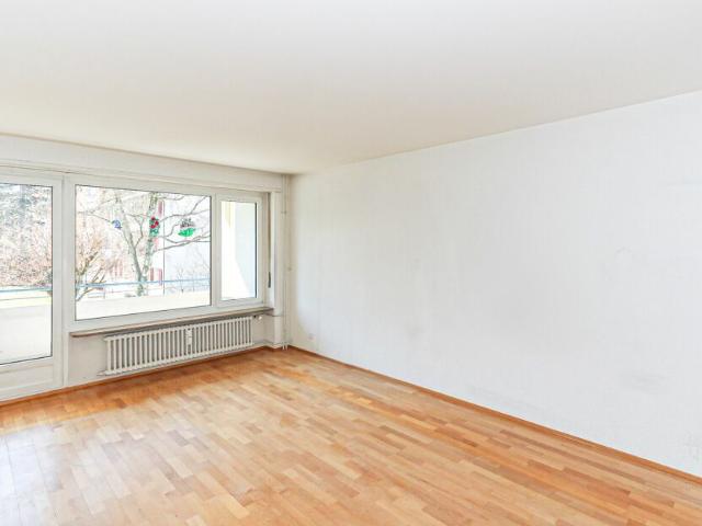 Charmante 3 Zimmer Wohnung mit Parkplatz in Nähe des St. Jakob Parks
