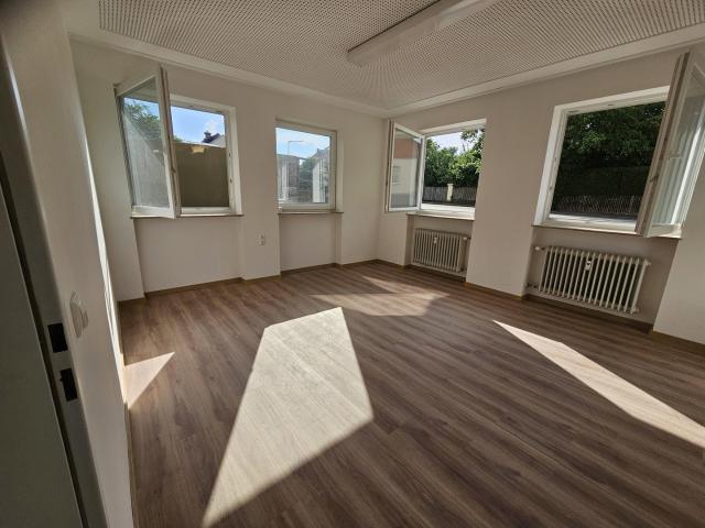 Charmante 1 Zimmer Wohnung in zentraler Lage mit lichtdurchflutetem Wohnbereich