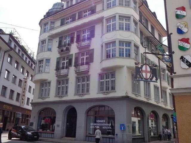 charmante 2.5 Zimmer Altbauwohnung
