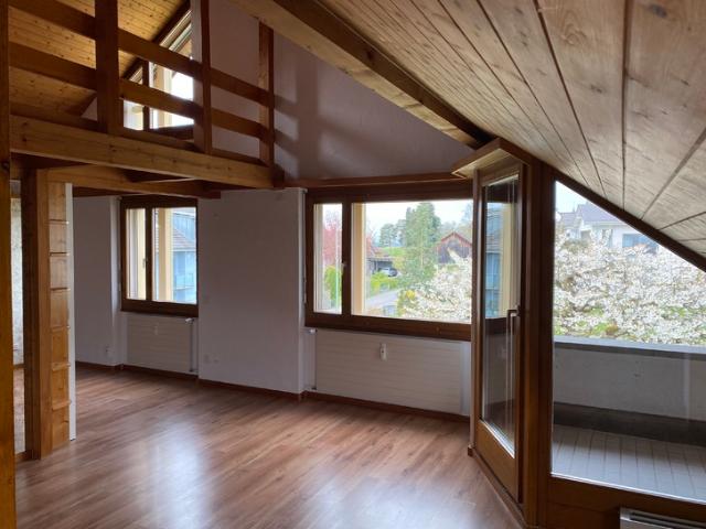 Charmante 2.5 Zimmer Dachwohnung mit Galerie