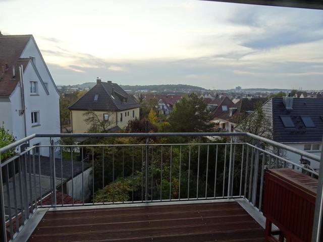 Charmante 2,5 Zimmer Maisonette mit ausgebautem Spitzboden über den Dächern von Zuffenhausen