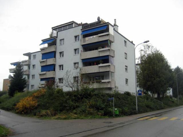 Charmante 2.5 Zimmerwohnung in verkehrsgünstiger Lage