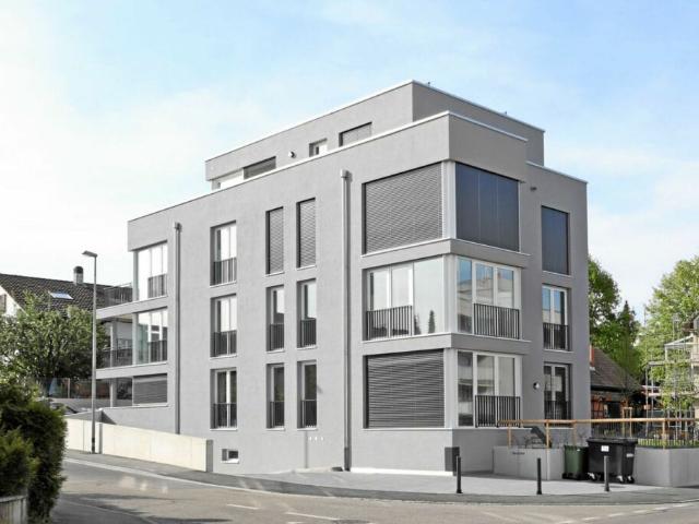 Charmante 2.5 Zimmerwohnung mit Wintergarten