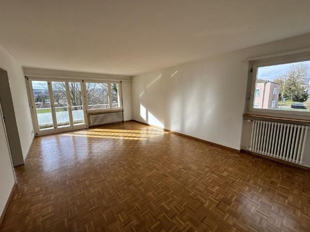 Charmante 2.5 Zimmerwohnung nahe Bahnhof Dietlikon