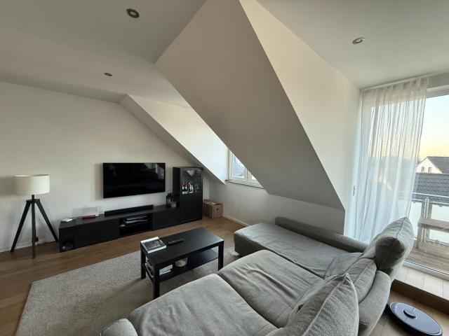 Charmante 2 Zimmer Dachgeschoss Wohnung