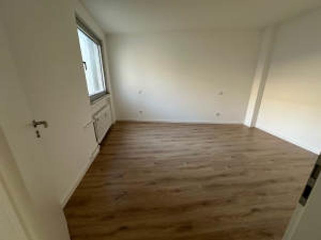 Charmante 2 Zimmer Wohnung im Herzen der Neustadt Süd zwischen Rathenau und Rudolfplatz Leben, wo Köln pulsiert!