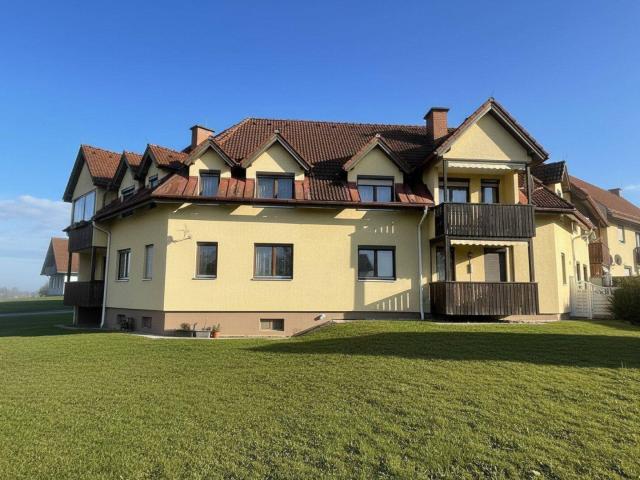 Charmante 2 Zimmer Wohnung in Merkendorf mit Balkon und Carport