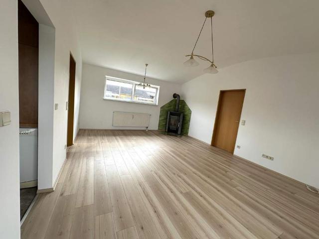 Charmante 2 Zimmer Wohnung in sonniger Siedlungslage