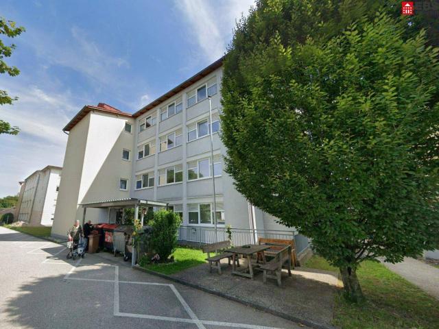 Charmante 2 Zimmer Wohnung inkl. Heizung mit eigenem Garten, Aufzug & Parkplatz – ausschließlich für Pensionisten! Verfügbar ab 01.04.2026!